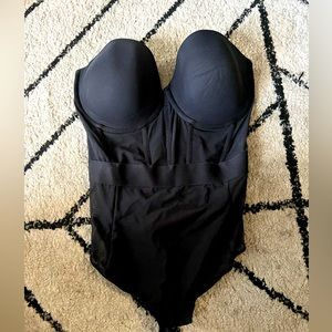 DKNY sheers strapless mesh-panel thong bodysuit DK6008